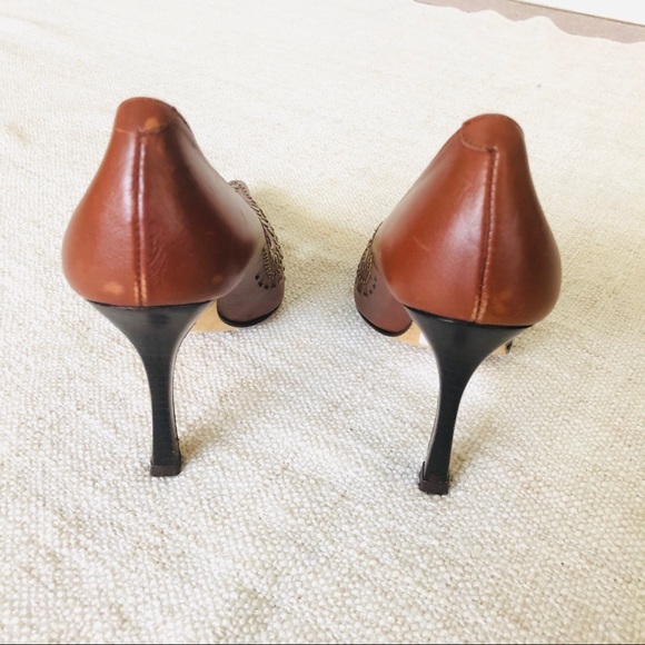 Costa Blanca Studded Leather pointed toe Heels - Picture 6 of 6